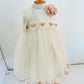 Vestido de bautizo para niña con rosa